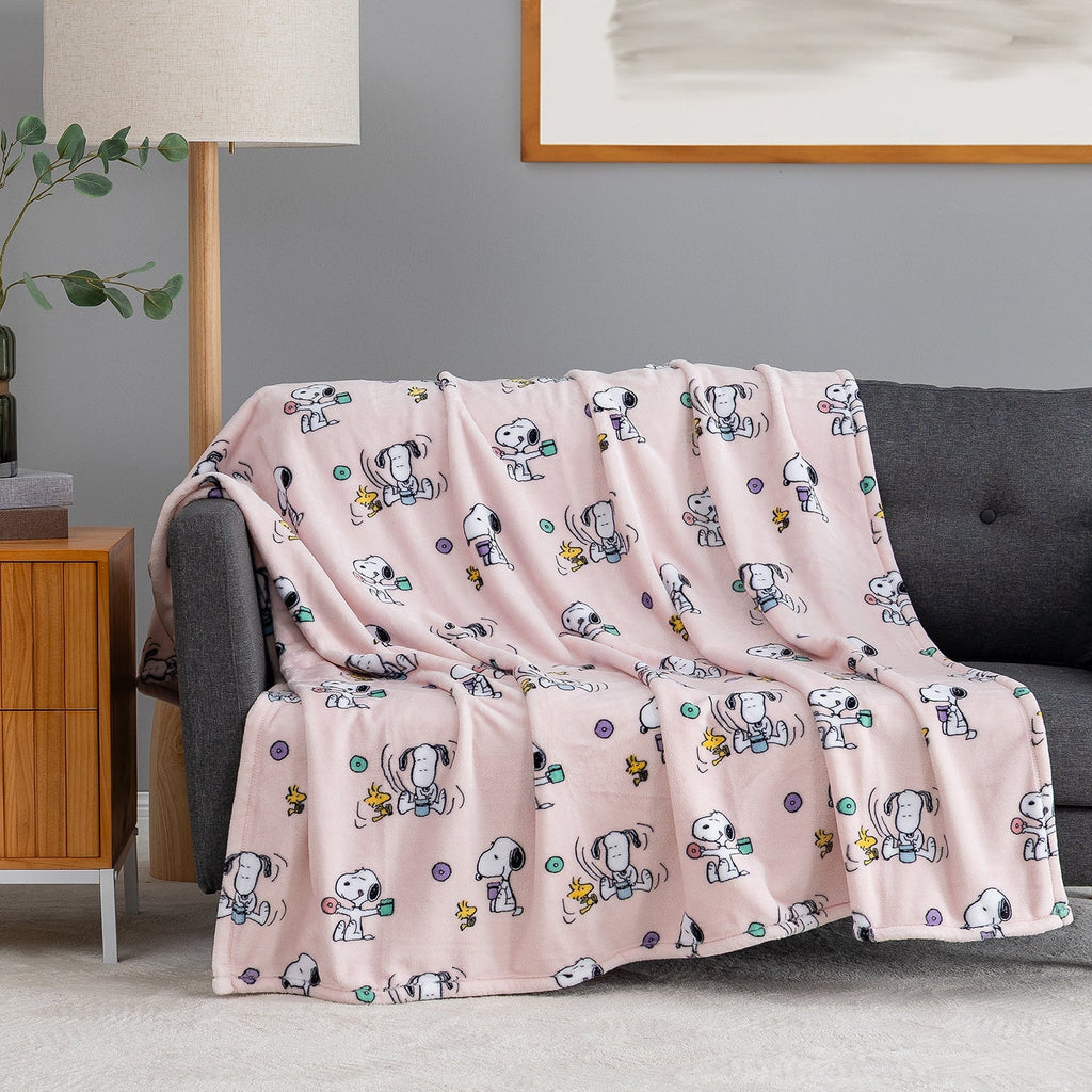 Peanuts® VelvetLoft® Throw