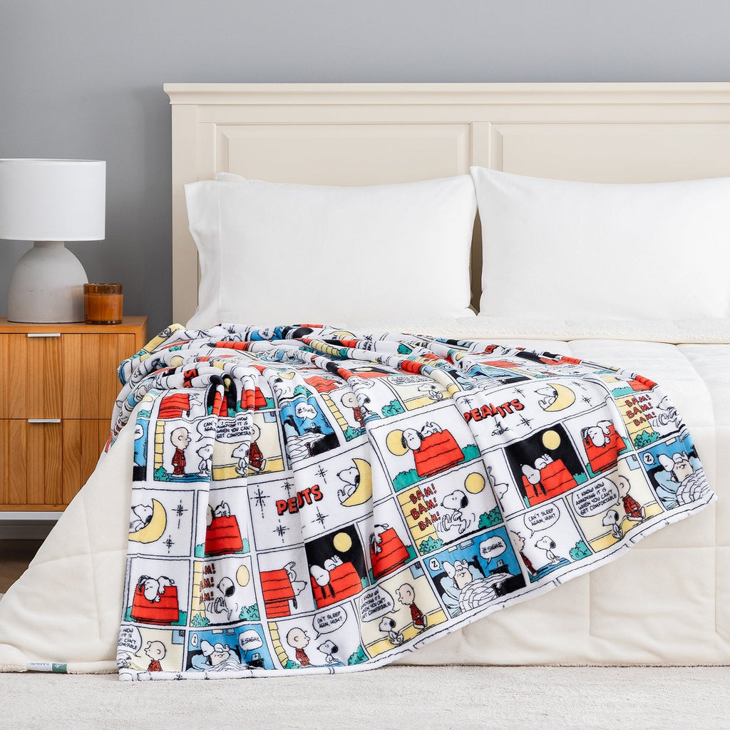 Peanuts® VelvetLoft® Throw