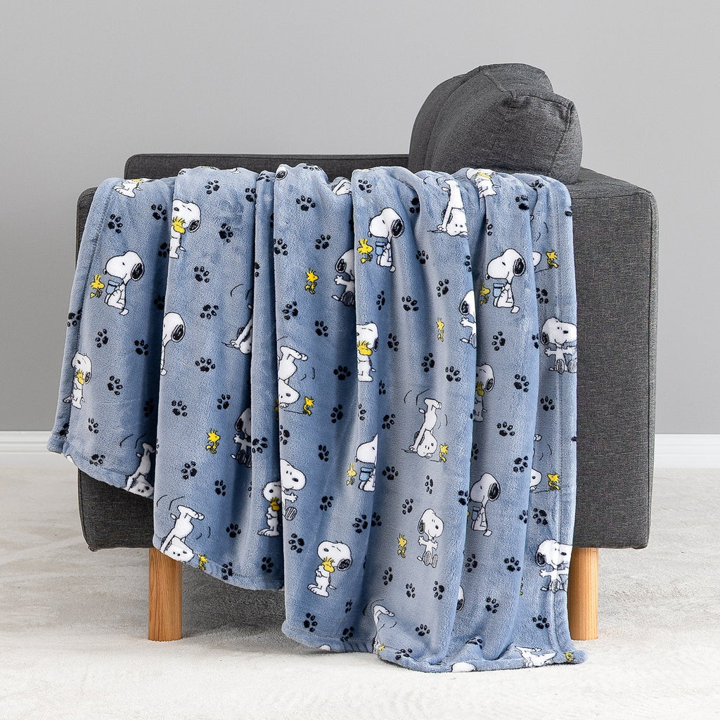 Peanuts® VelvetLoft® Throw