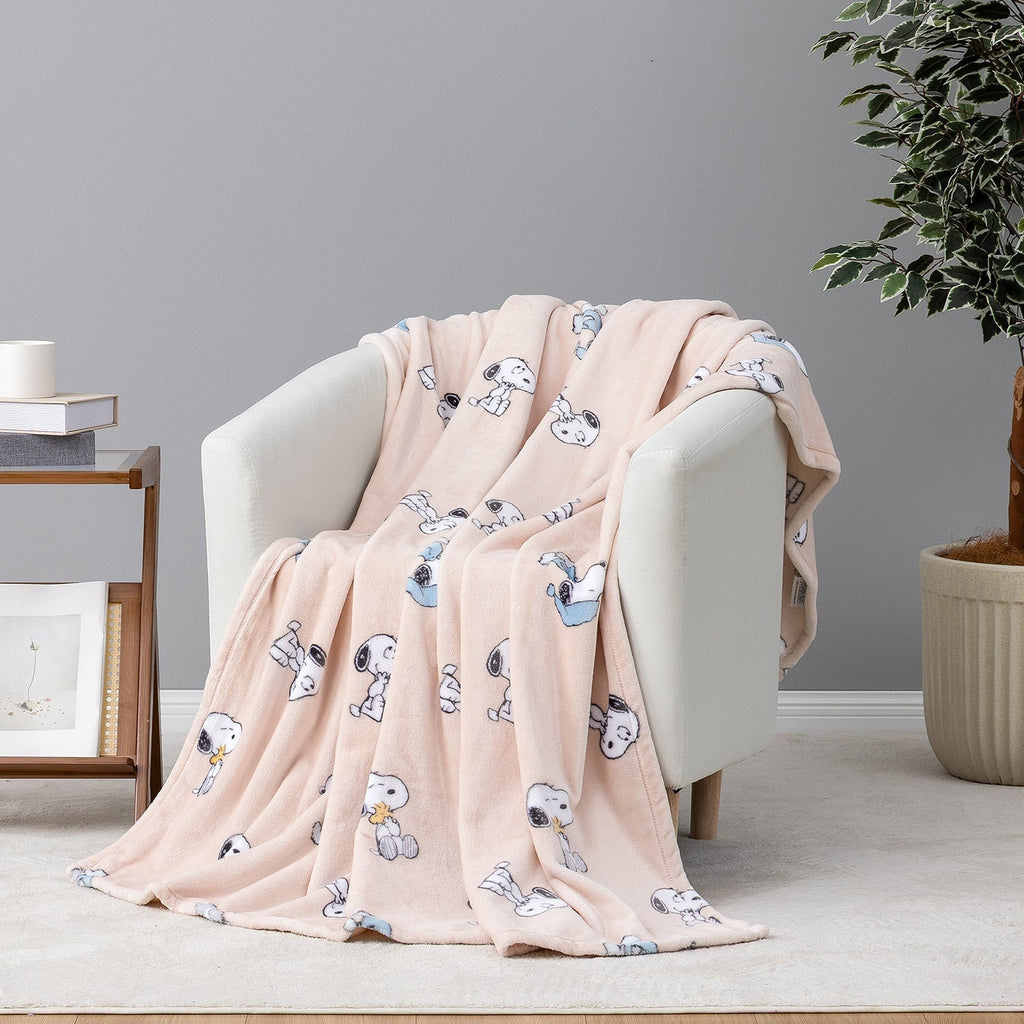 Peanuts® VelvetLoft® Throw