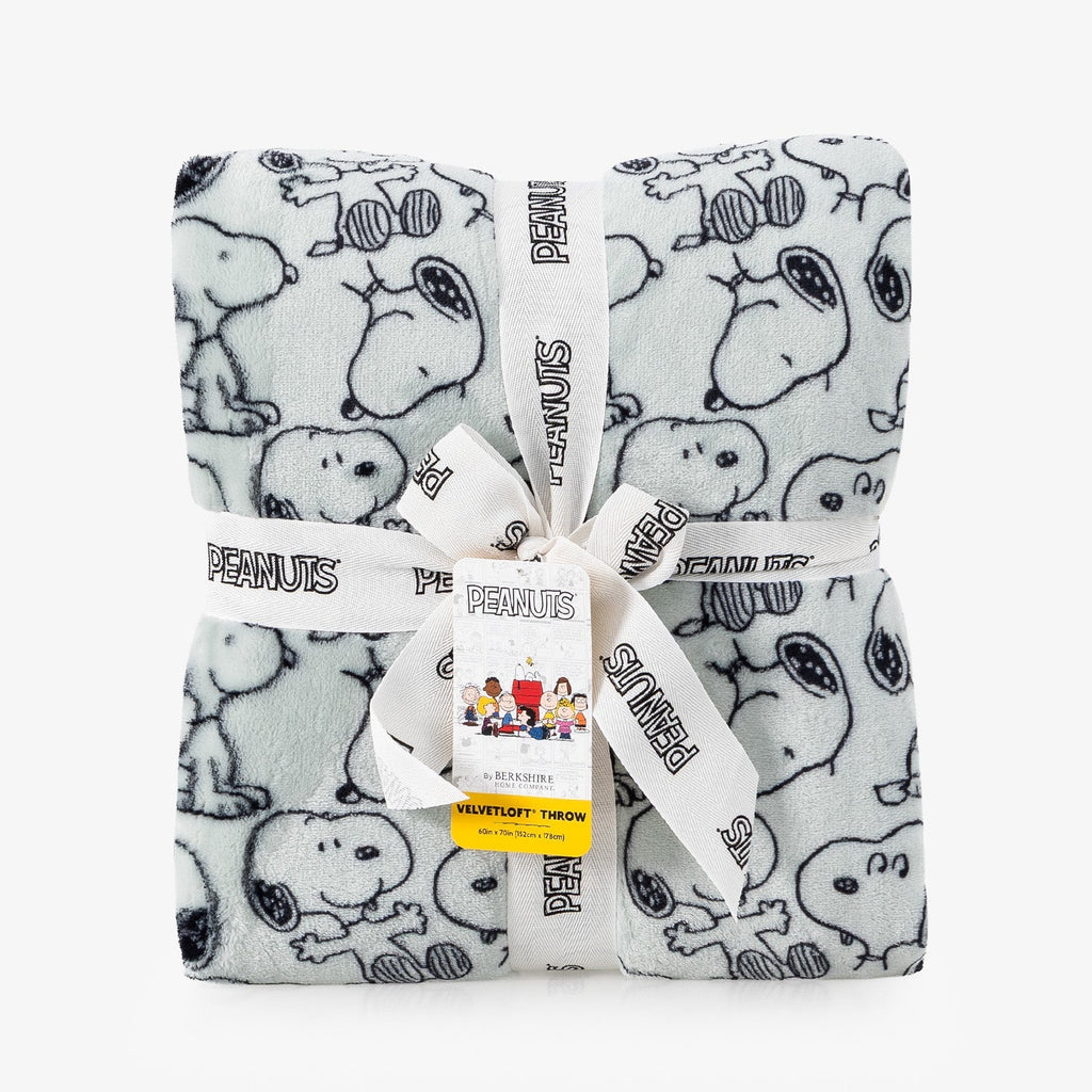 Peanuts® VelvetLoft® Throw