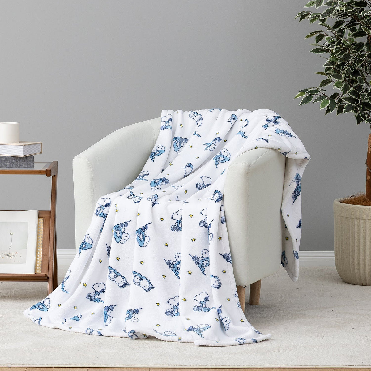 Peanuts® VelvetLoft® Throw