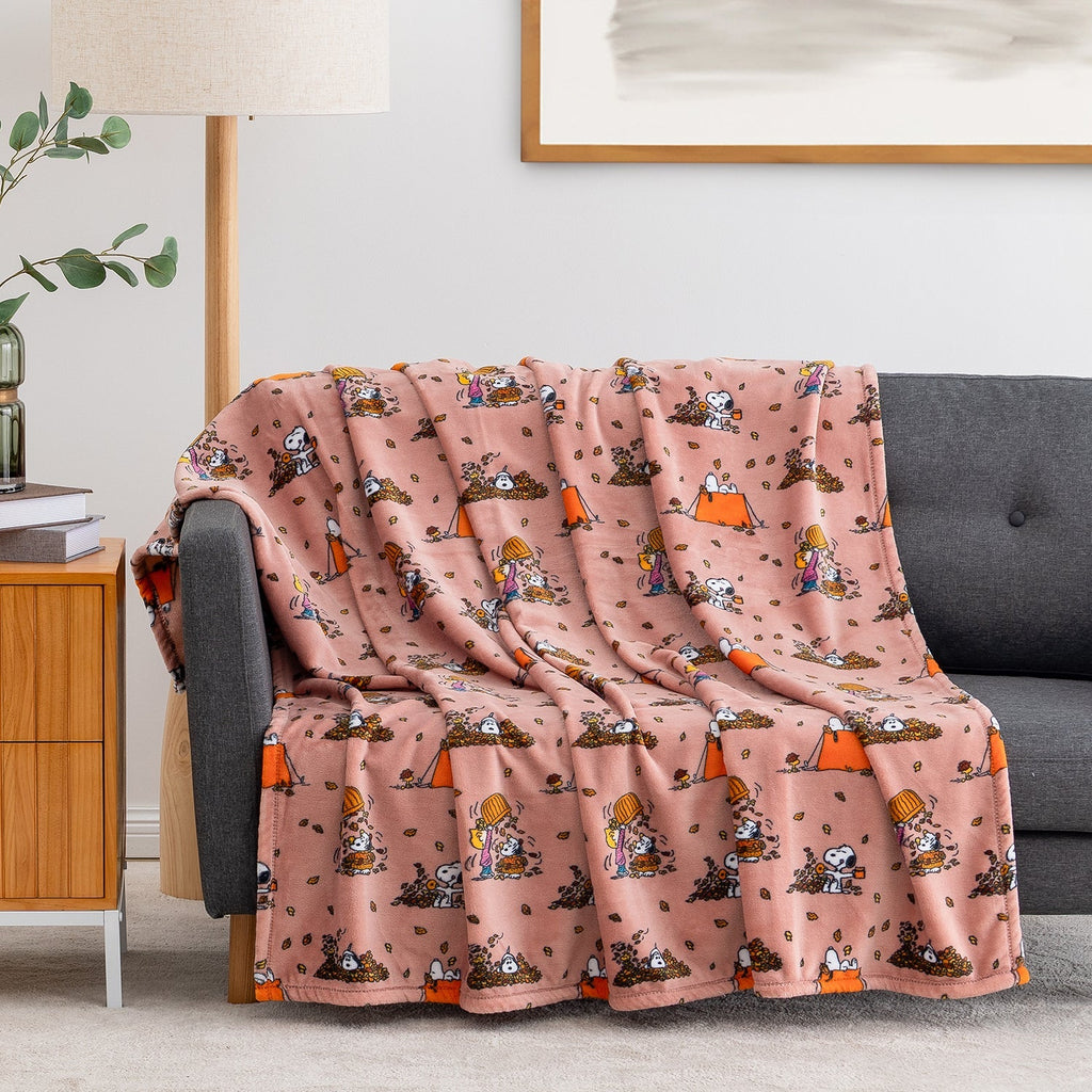 Peanuts® VelvetLoft® Throw