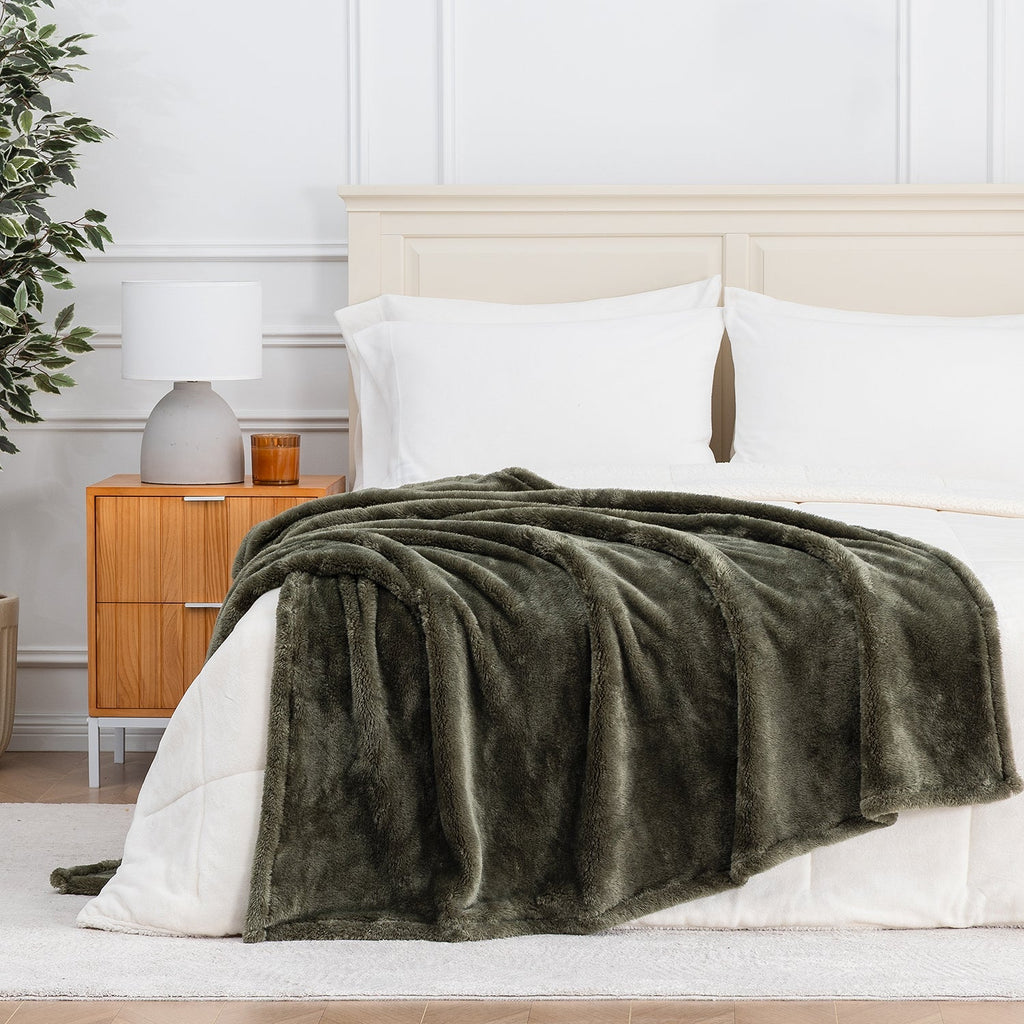 Premium Extra-Fluffy™ Throw