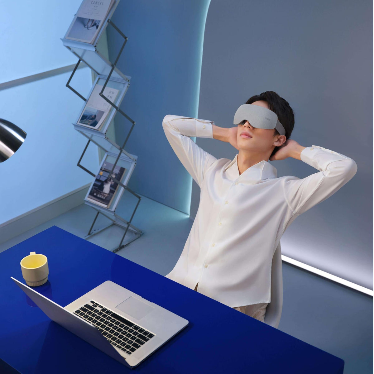 Breo - See 7 Eye Massager